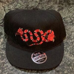 URBAN ID SNAPBACK HAT